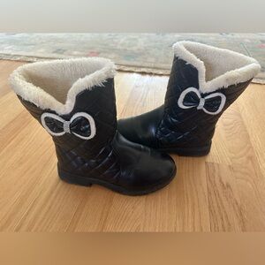Black Quilted Boots with Bow Accent Sz 13 girls